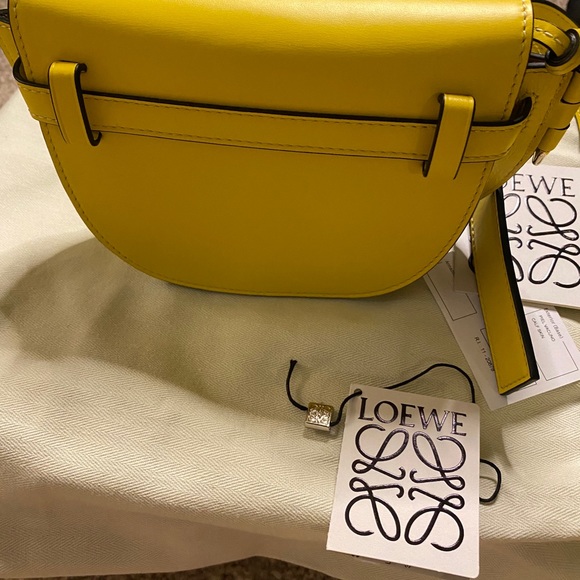 Loewe Gate Belt Bag 100% authentic - Picture 2 of 5